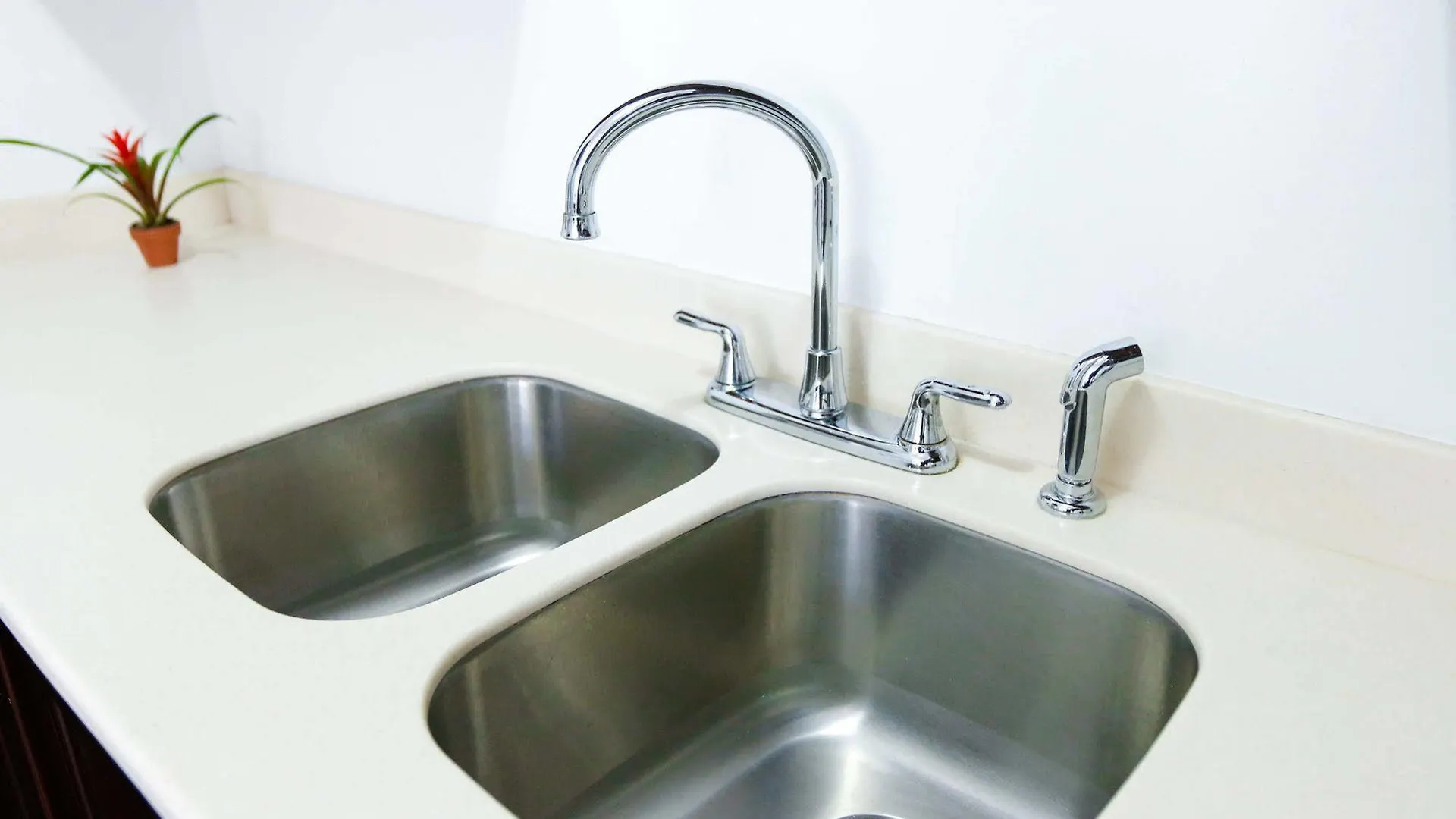 Cattleya'S New Kingston Guest Apartment Jamaika